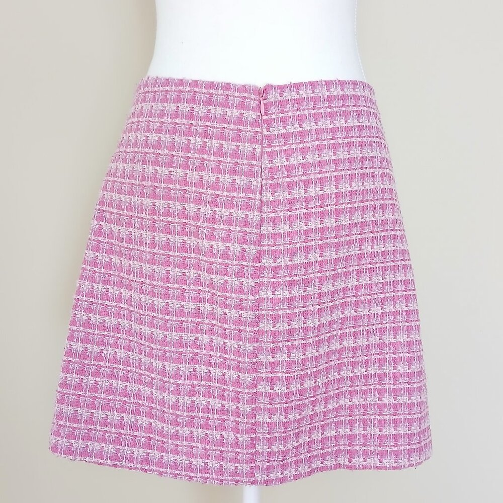 Pearl-Button Pink Tweed Mini Skirt - Picture 4 of 7
